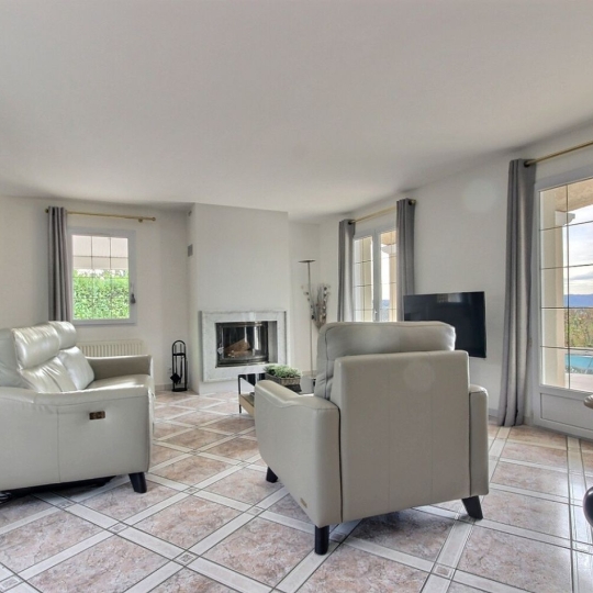  WEALSTONE : House | SAINT-BONNET-LES-OULES (42330) | 220 m2 | 640 000 € 