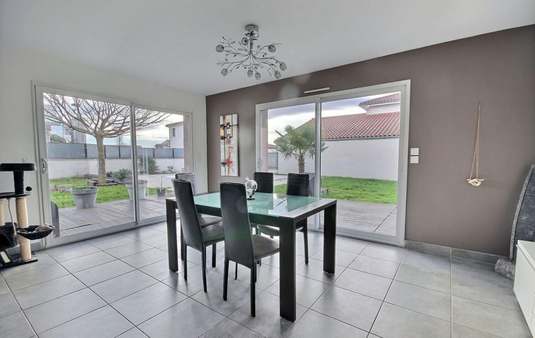 WEALSTONE : Maison / Villa | SAINT-GALMIER (42330) | 166 m2 | 460 000 € 