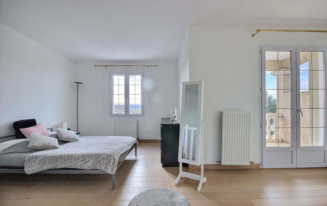 WEALSTONE : House | SAINT-BONNET-LES-OULES (42330) | 220 m2 | 640 000 € 