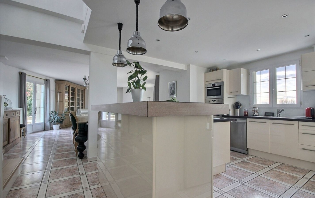 WEALSTONE : House | SAINT-BONNET-LES-OULES (42330) | 220 m2 | 640 000 € 