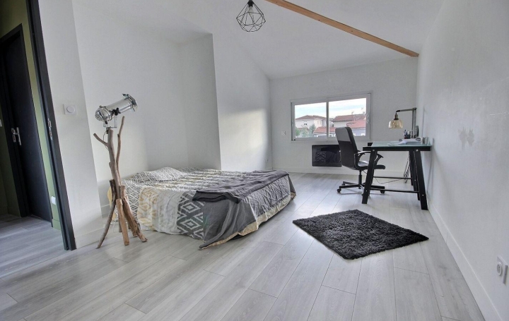 Maison SAINT-GALMIER 166 m2 460 000 € Maison SAINT-GALMIER 166 m2 460 000 €
