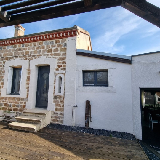  WEALSTONE : Maison / Villa | SAINT-JUST-SAINT-RAMBERT (42170) | 91 m2 | 215 000 € 